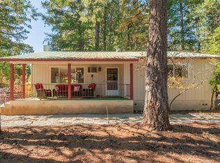 230 Lakeview Dr, Trinity Center, CA 96091