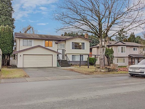 4th image of 3657 Perth St