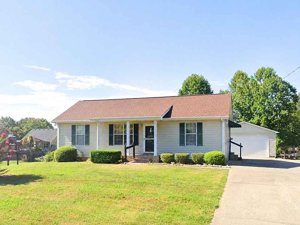 1st image of 2864 Chinquapin Ln
