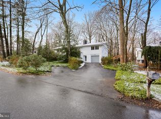 8104 Fenway Rd, Bethesda, MD 20817