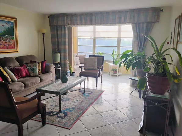 4141 NW 44th Ave APT 316, Fort Lauderdale, FL 33319