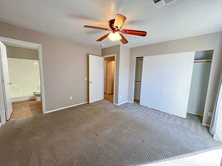 4203 E Commercial Way #B — Photo 9
