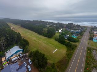 1041 SW Wakonda Beach Rd, Waldport, OR 97394
