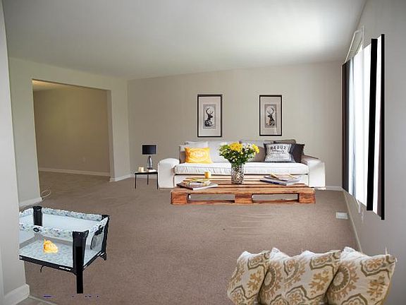 Open floor plan - Living Room!