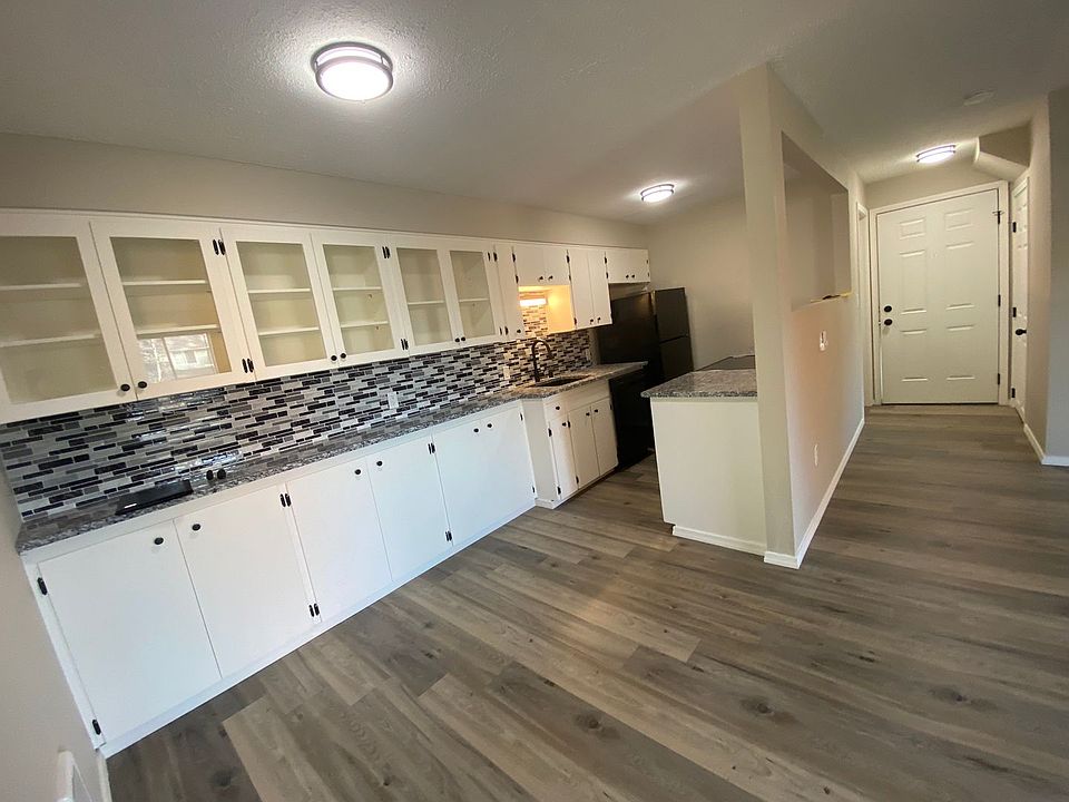 1st image of 1805 W 8th Ave APT 1