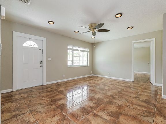 3rd image of 9896 Liberty Ct