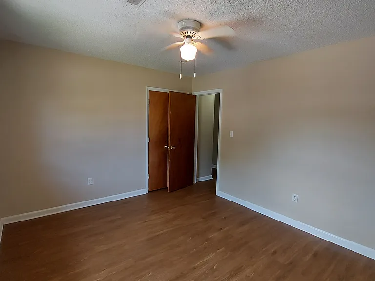 212 Wyndham Cir #A — Photo 9