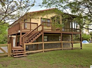 570 Circle Dr NW, Pigeon Forge, TN 37863