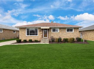 4744 Brook Ln, Brooklyn, OH