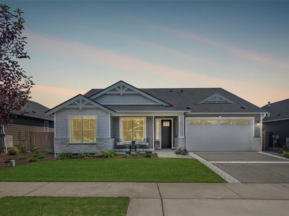 984 Rainier Loop, Mount Vernon, WA 98274