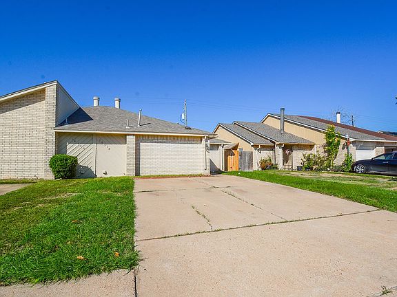 2nd image of 16518 Monte Carlo Ln
