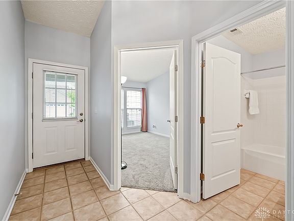 4th image of 4171 Fieldsedge Dr