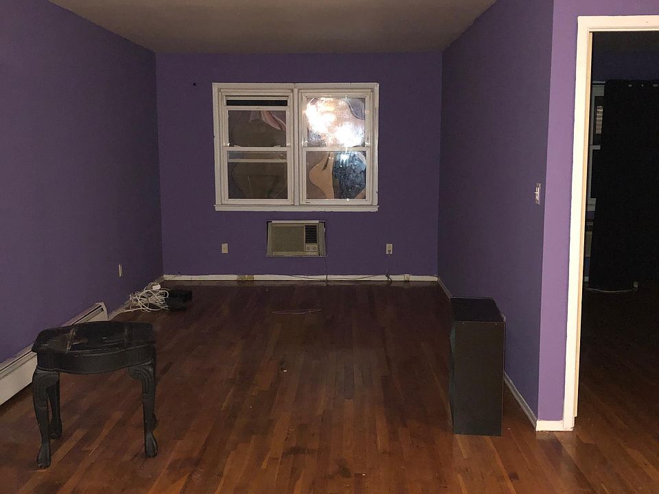 2nd image of 24034 68th Ave #1