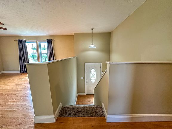 5th image of 170 Hickory Hill Dr