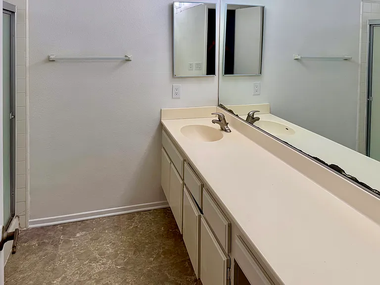 3368 Calle La Veta — Photo 10