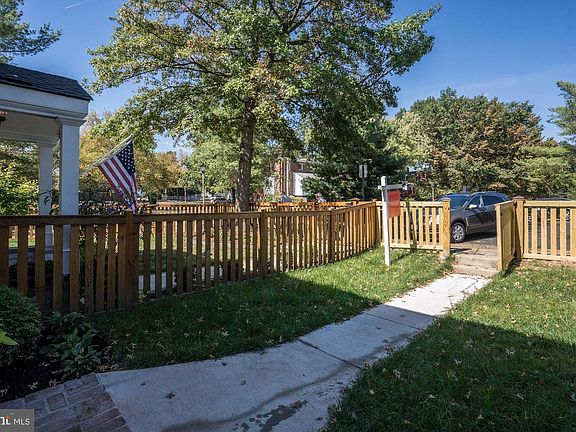 3rd image of 21 Mount Vernon Ave