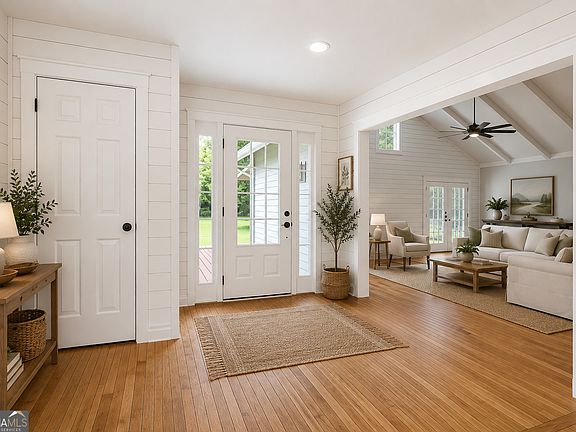 5th image of 330 Sandy Lake Cir