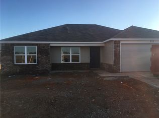 805 NW 67th Ave, Bentonville, AR 72712