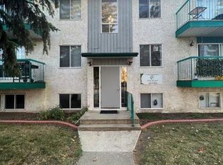5604 50th Ave #301, Innisfail, AB T4G1B5