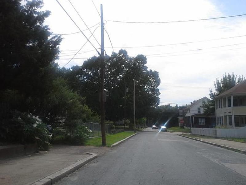 2nd image of 93 Morris Ave