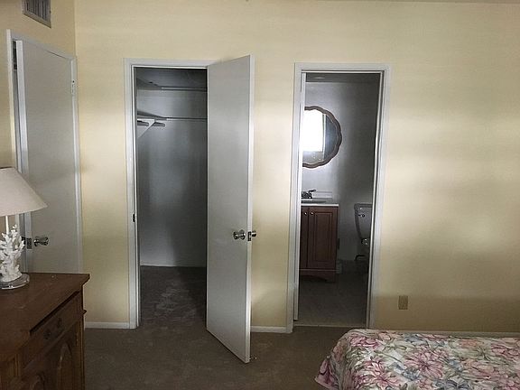 5th image of 601 Pine Dr APT 209