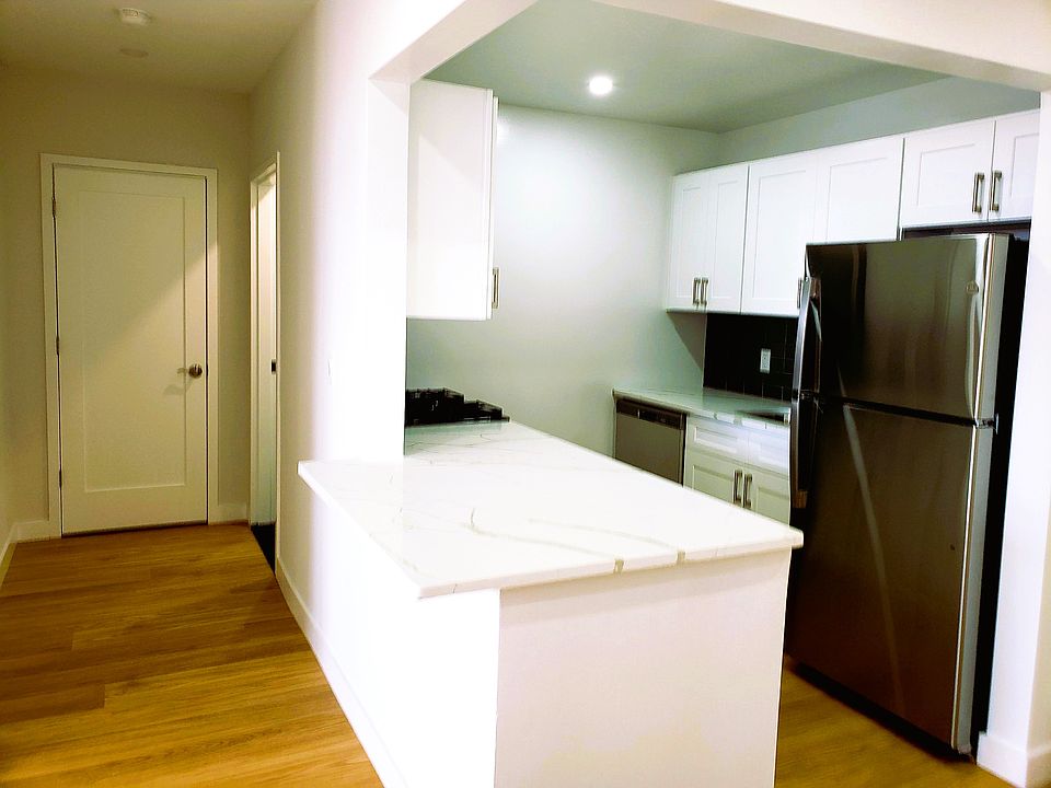 1st image of 58-12 Queens Blvd #7