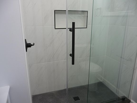 Stall shower