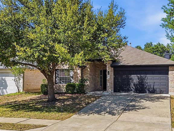 3rd image of 204 Newport Landing Pl