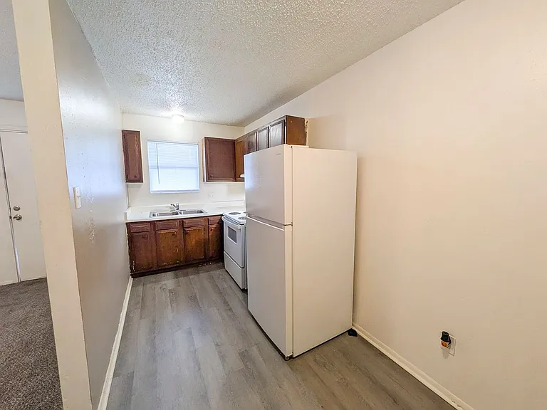 Woodrow Apartments — Photo 5