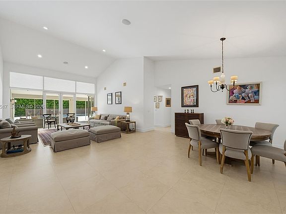 2nd image of 14601 Pompano Dr