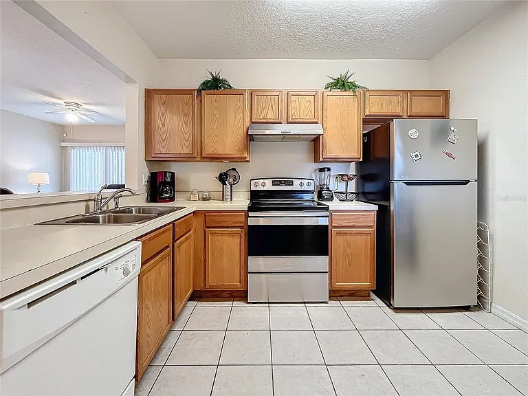 9506 Amberdale Ct #201 — Photo 20