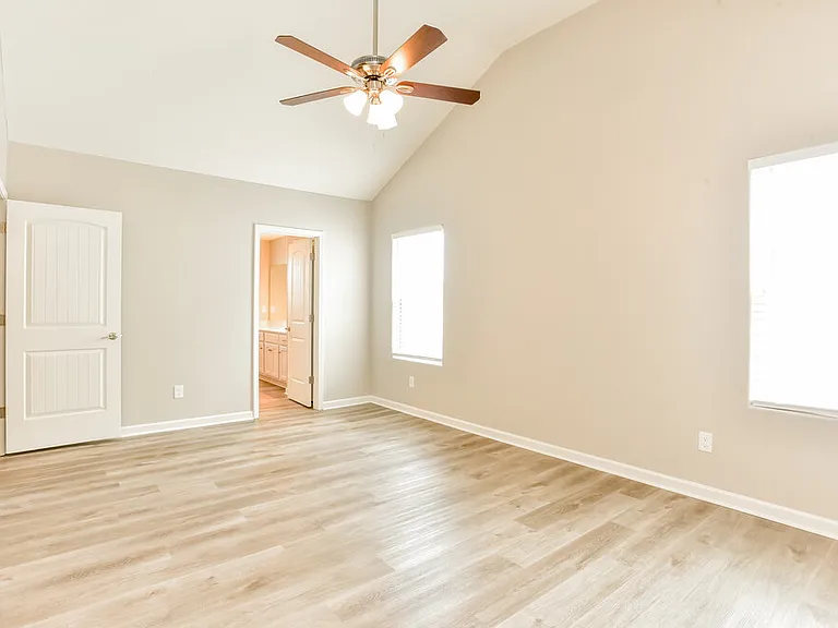 1631 Sunray Dr — Photo 13