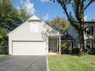 7 Dexter Dr N, Basking Ridge, NJ 07920