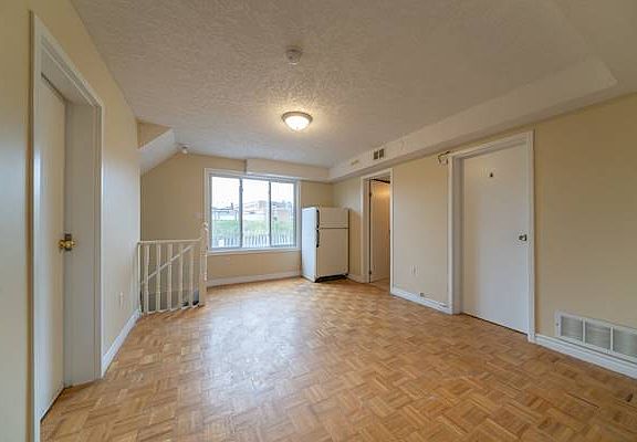 3rd image of 331 Spruce St #D