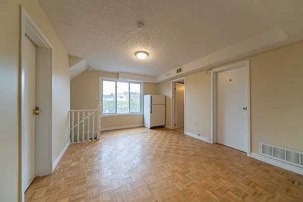 331 Spruce St #D — Photo 3