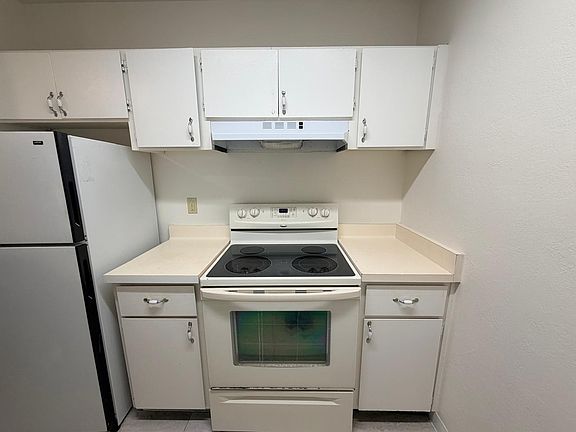 4th image of 980 Kiely Blvd Unit 301