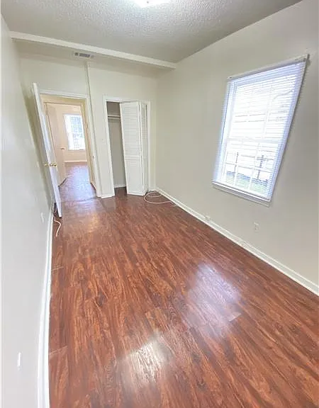 344 Price St — Photo 12