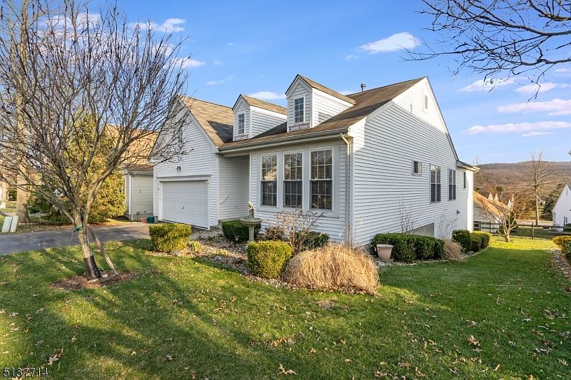 1st image of 65 Kensington Cir