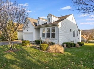65 Kensington Cir, Belvidere, NJ 07823