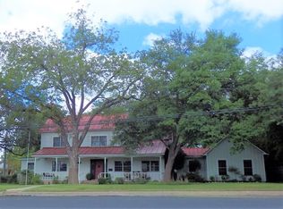 720 W San Antonio St, Fredericksburg, TX 78624