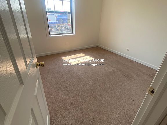 4th image of 2510 W Catalpa Ave #3