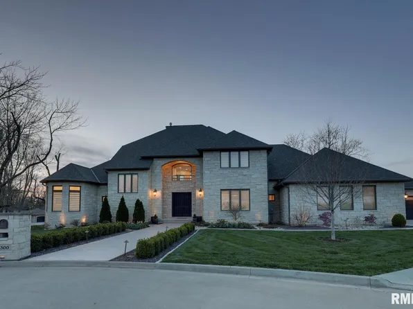 2300 Greenspointe Cir, Quincy, IL 62301