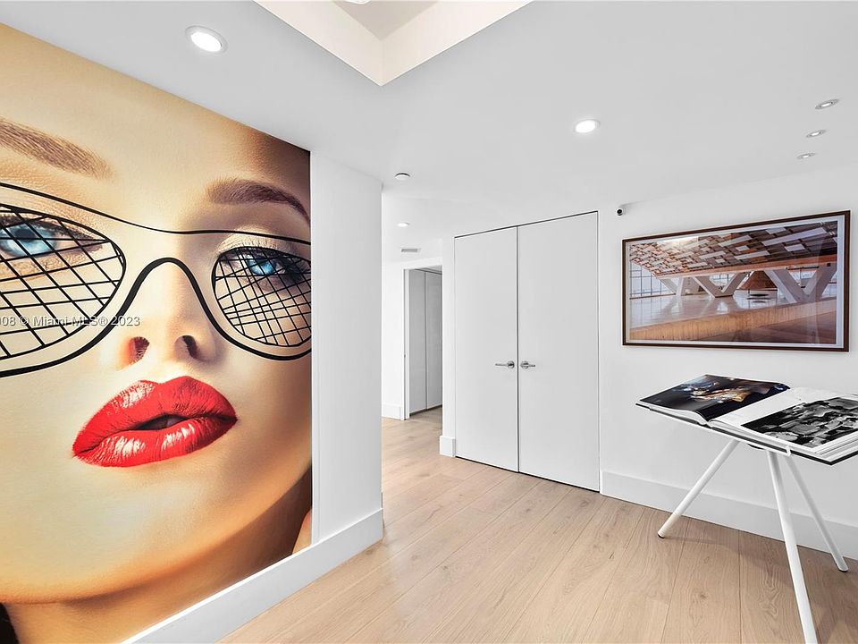 1st image of 10 Venetian Way APT 1401