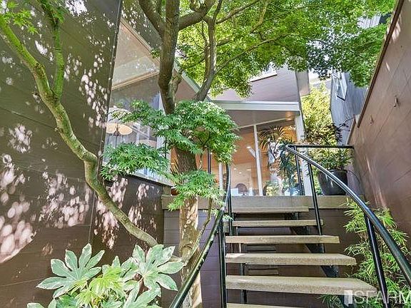2nd image of 3555 Pacific Ave