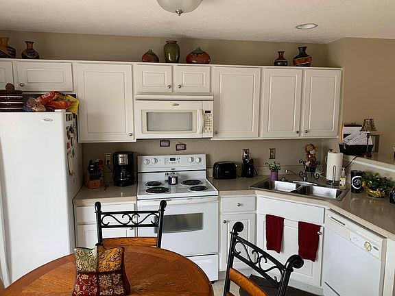 2nd image of 5258 Royal Arch Cascade Dr