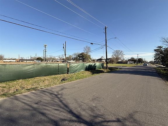 5th image of 8935 Jutland Rd