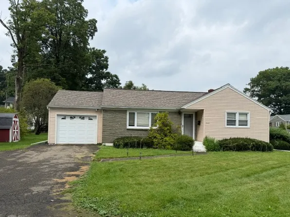 3047 Magnolia St, Endwell, NY 13760
