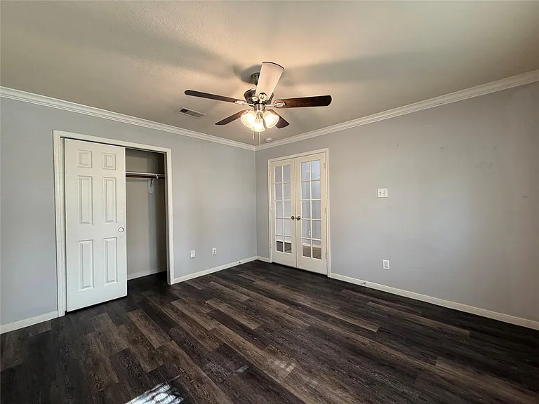 8023 Clover Leaf Dr — Photo 3