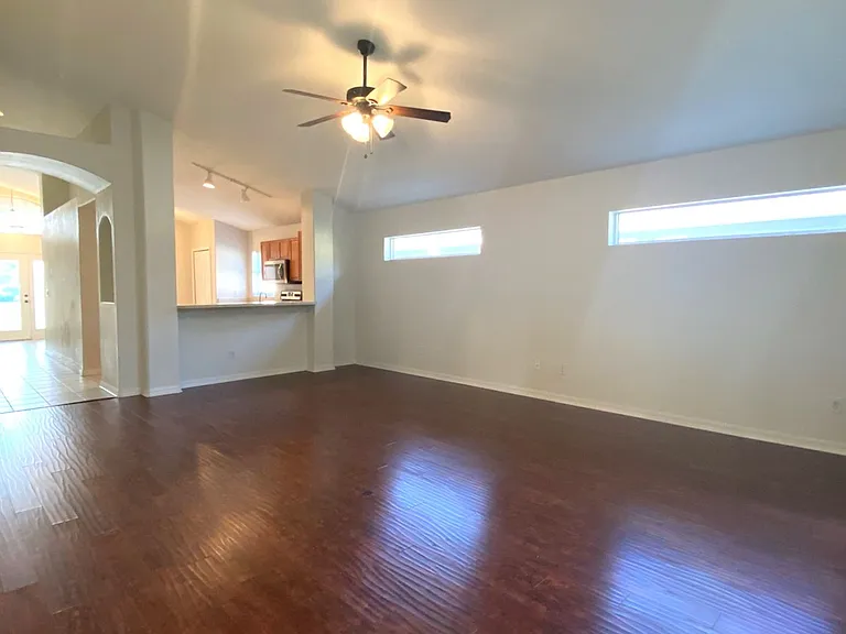 8 Lake Walden Trl — Photo 7