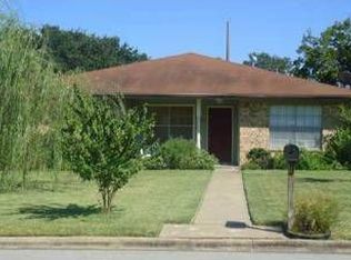 1706 Luza St, Bryan, TX 77802